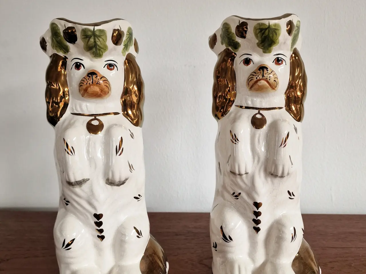 Billede 1 - 2 stk engelske vintage porcelæns figure.