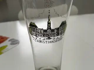 Flot dekorativ glas med billede af Christiansborg.