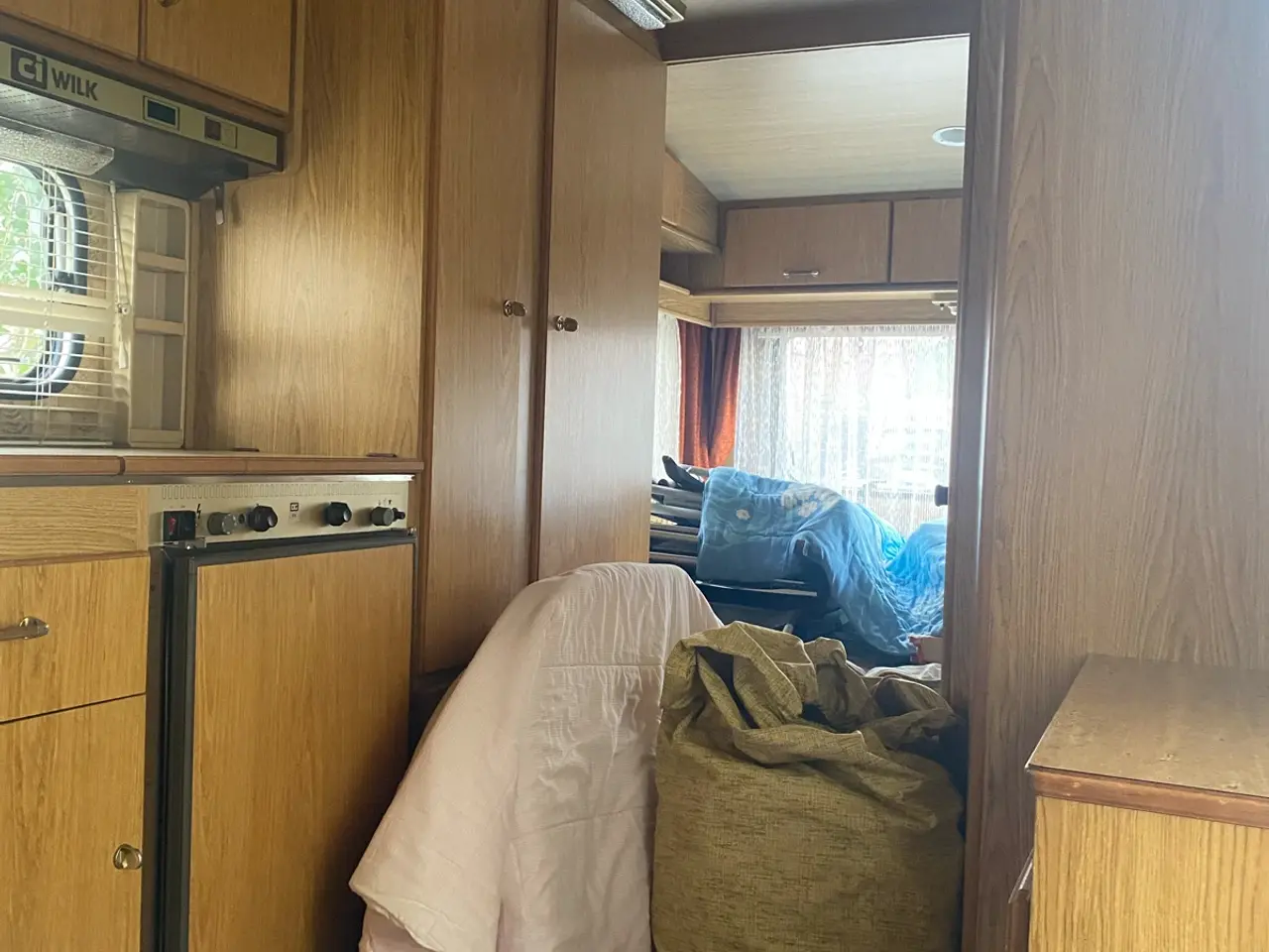 Billede 7 - Stor praktisk ældre campingvogn sælges