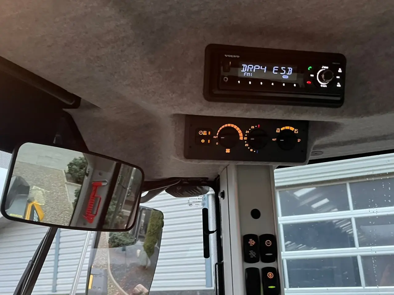 Billede 9 - Volvo L 70 H H2 BEMÆRK MED GARANTI FRA VOLVO FREM TIL DEN 18.6.2026. AGRICULTURE DK-maskine med lang arm, Co-Pilot & med 750mm Michelin MEGA X BIB hjul.
