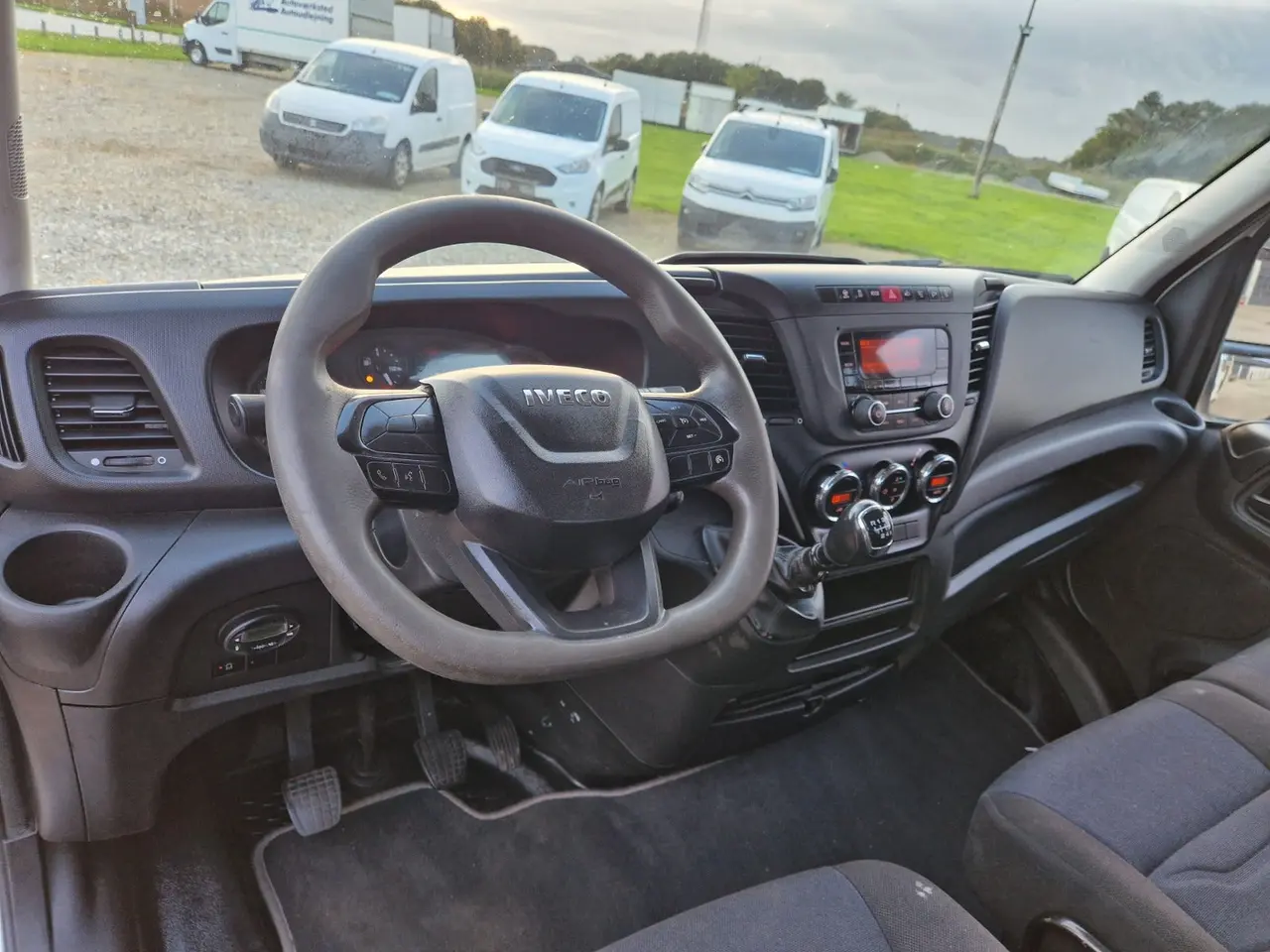 Billede 12 - Iveco Daily 2,3 35S14 Mandskabsvogn m/lad