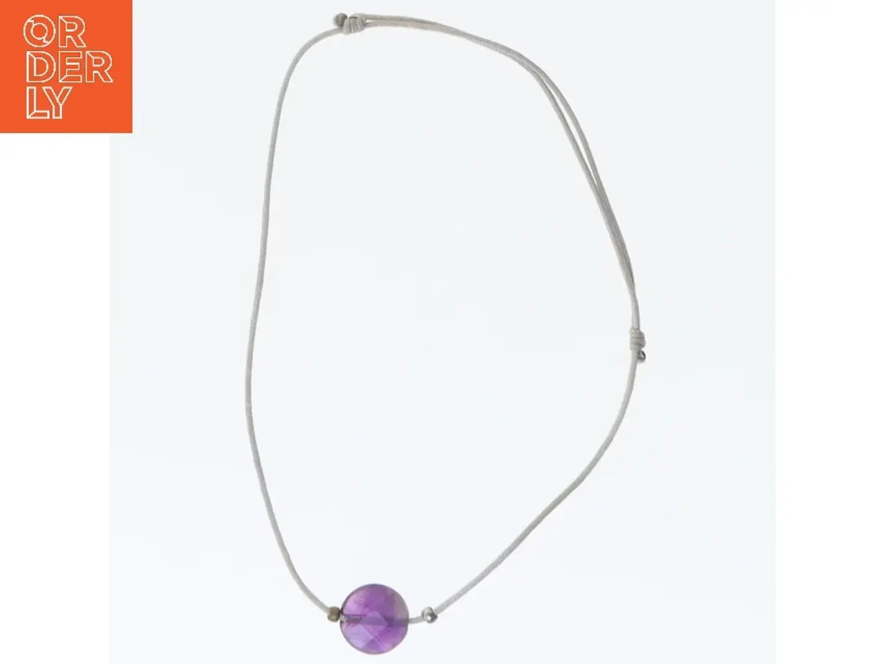 Billede 1 - Gråt armbånd med lilla sten (str. 9,5 cm)