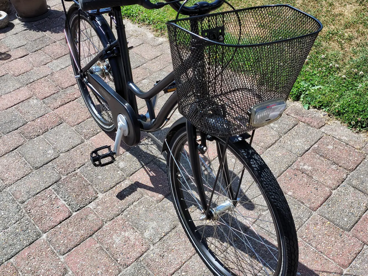 Billede 3 - Sort pigecykel 24 tommer
