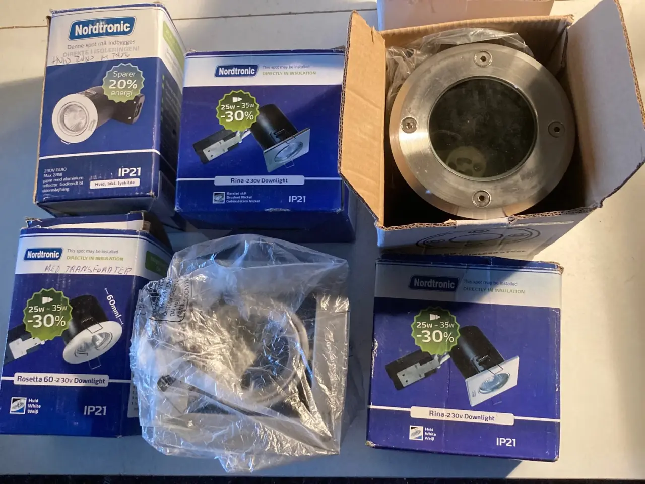Billede 3 - Lamper i overskud - 100% nye & helt ubrugte.