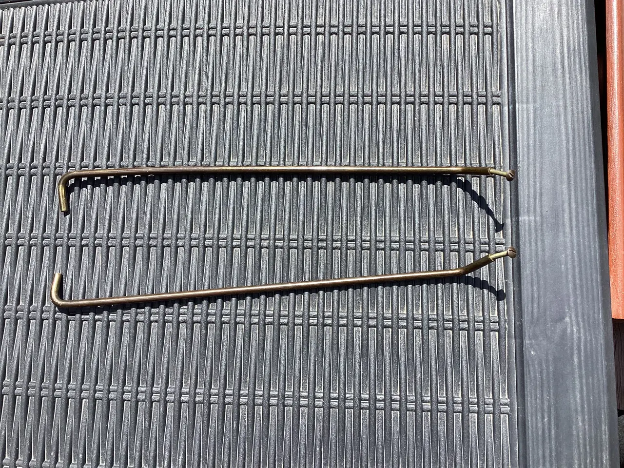 Billede 8 - Hyldeholder til ældre reolsystemer messing - metal
