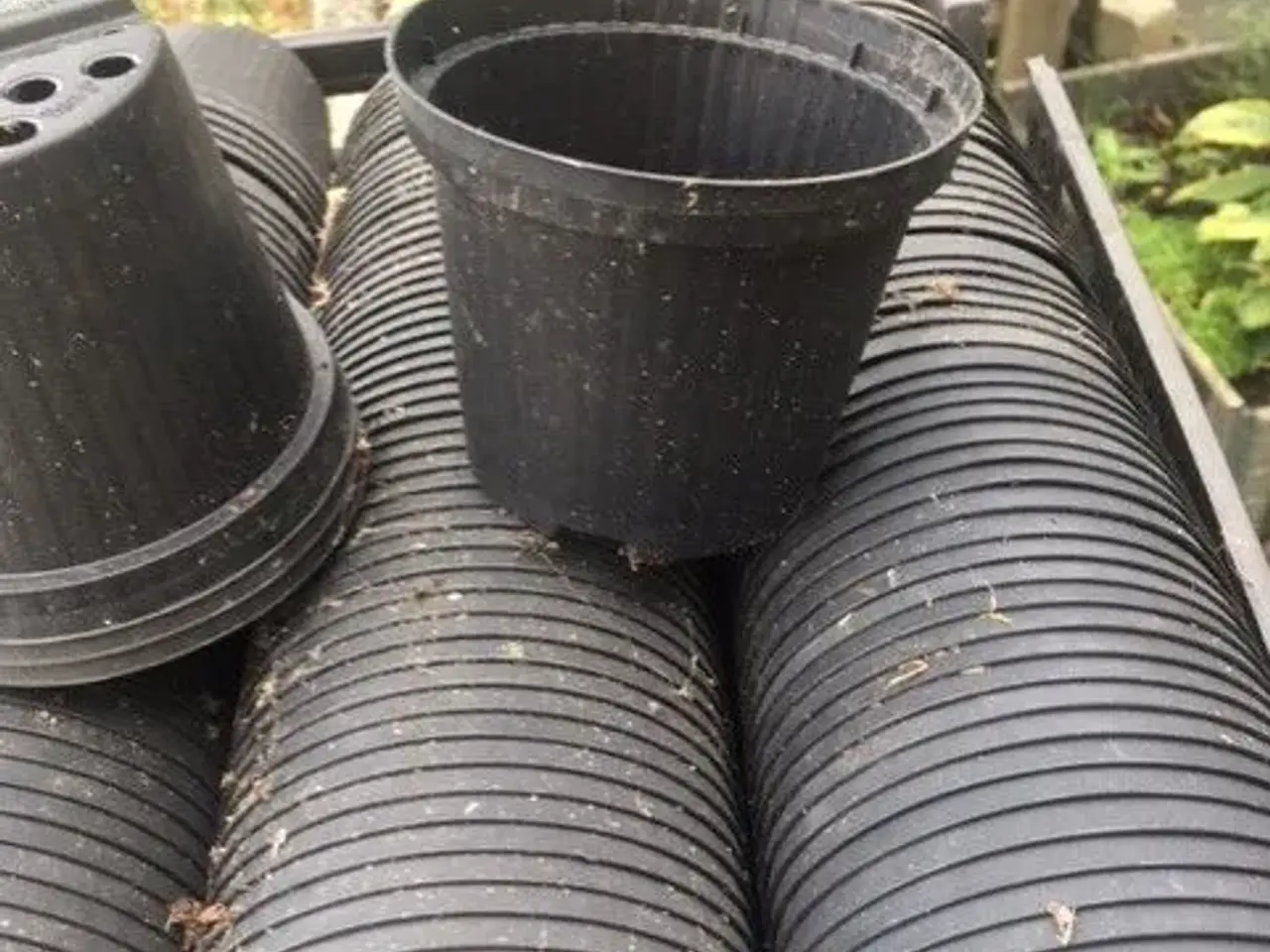 Billede 2 - Planteskole urtepotter, - runde