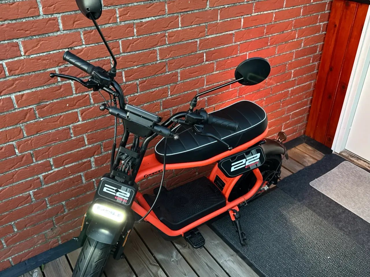 Billede 1 - Næsten ny 30 el-scooter sælges.