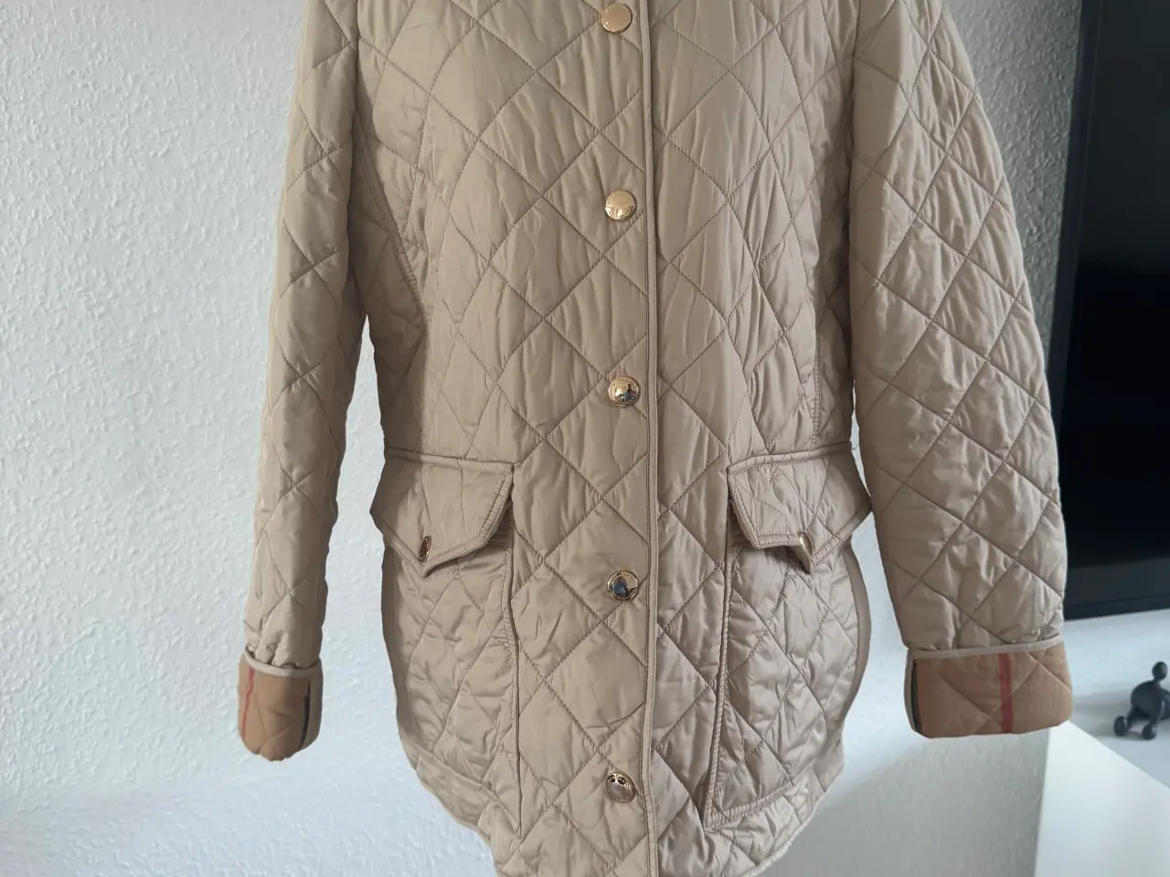 Billede 1 - Burberry quiltet jakke – beige, næsten som ny
