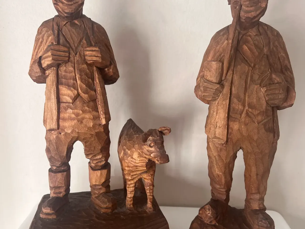 Billede 1 - Frihed Knudsen træ figurer
