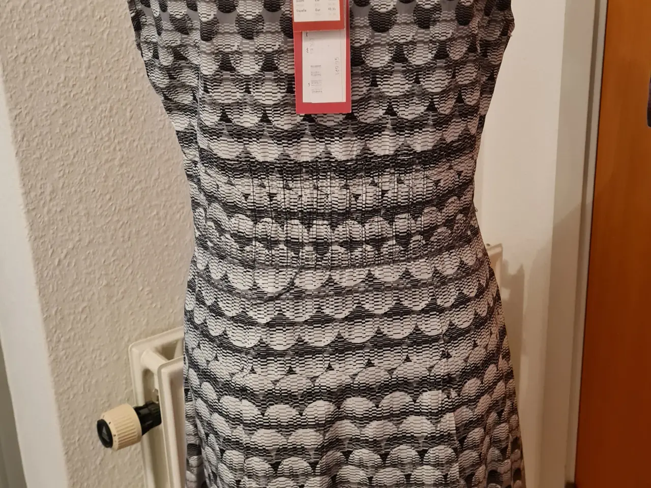 Billede 4 - Ny kjole str L 40 Fransa