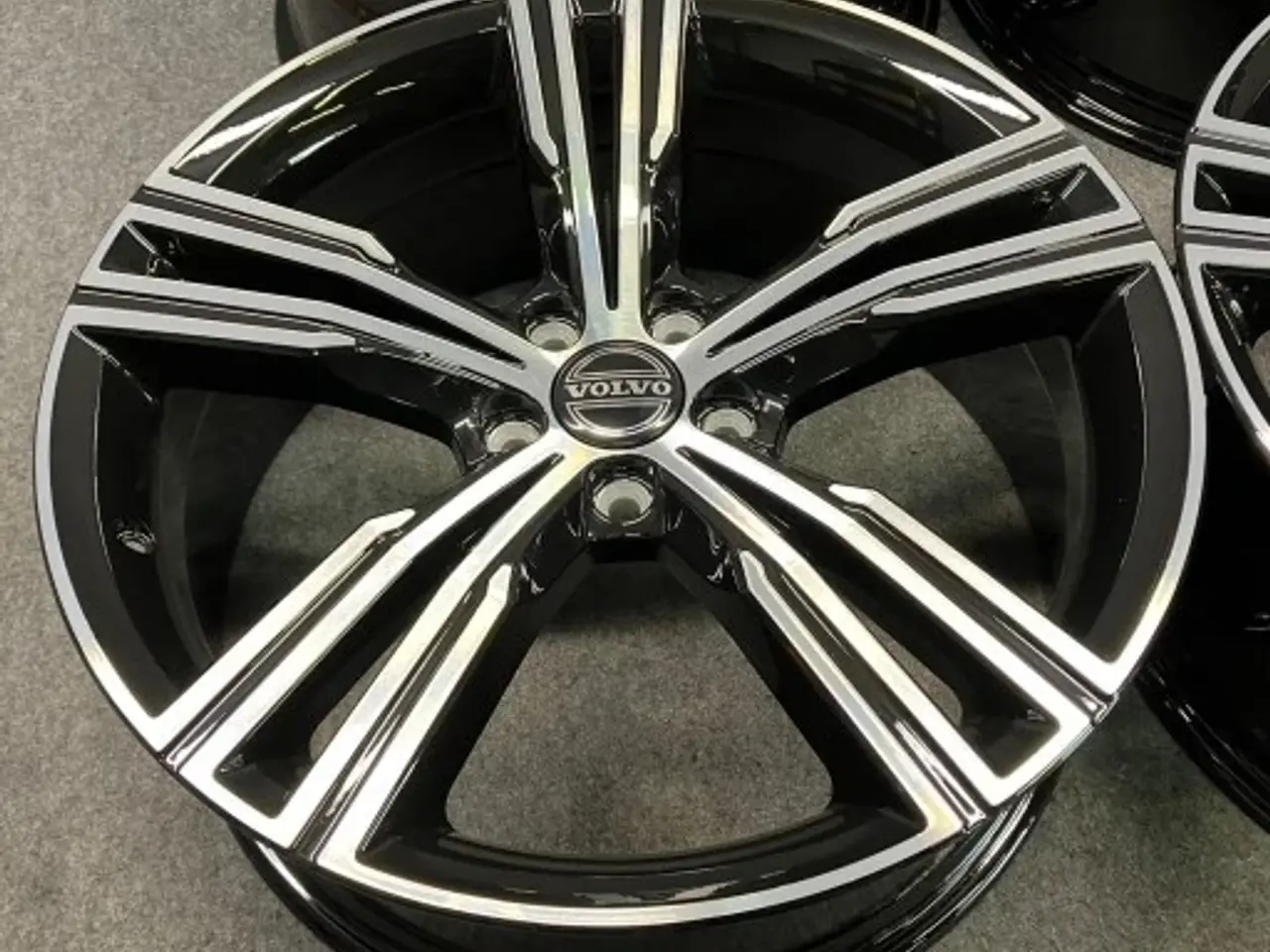 Billede 3 - ALUFÆLGE VOLVO V60 S60 19"