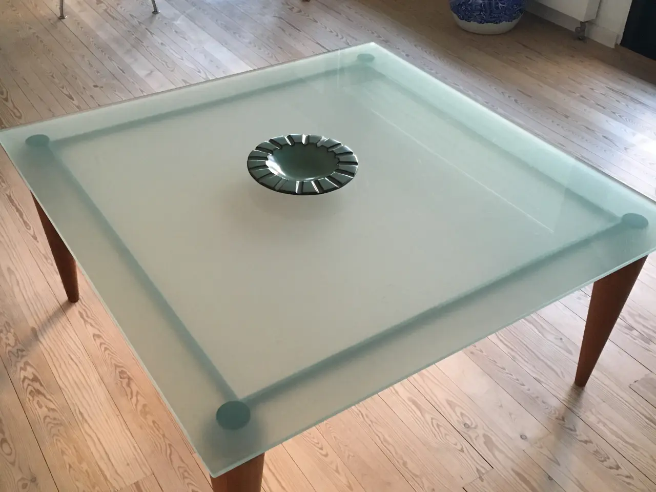 Billede 4 - Sofabord mat glas - kvadratisk