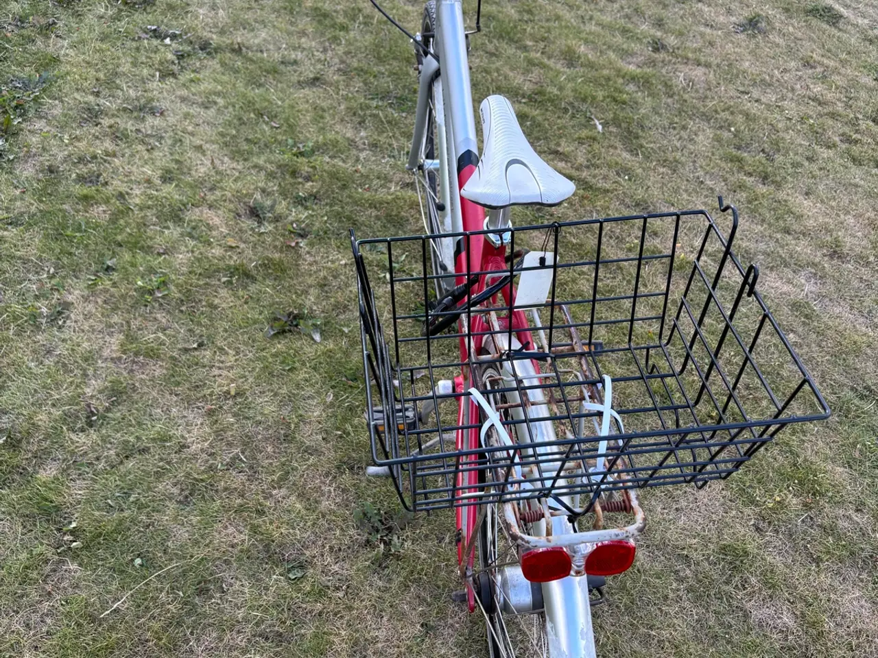 Billede 3 - Velkørende Dame/pige cykel