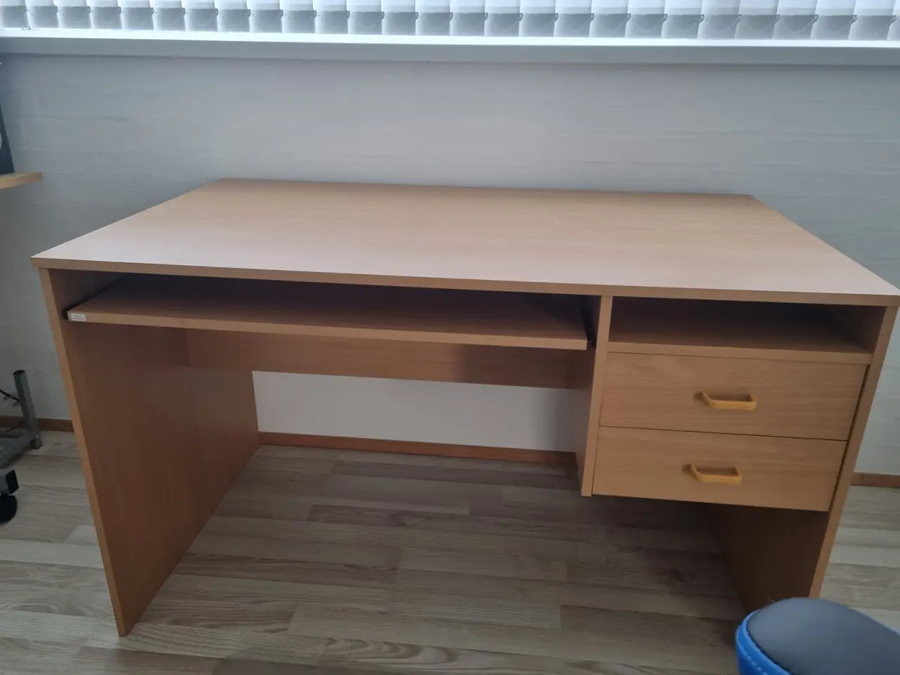Billede 3 - Skrivebord