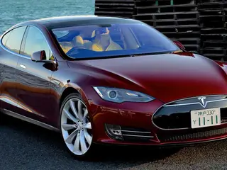 Tesla model s købes