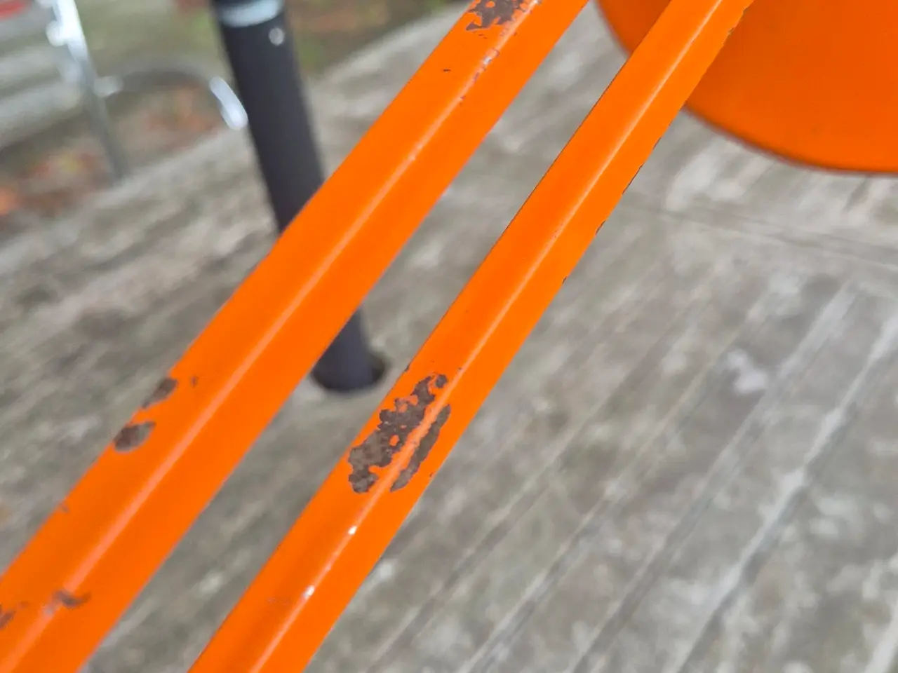 Billede 8 - Rustik og solid orange arkitektlampe