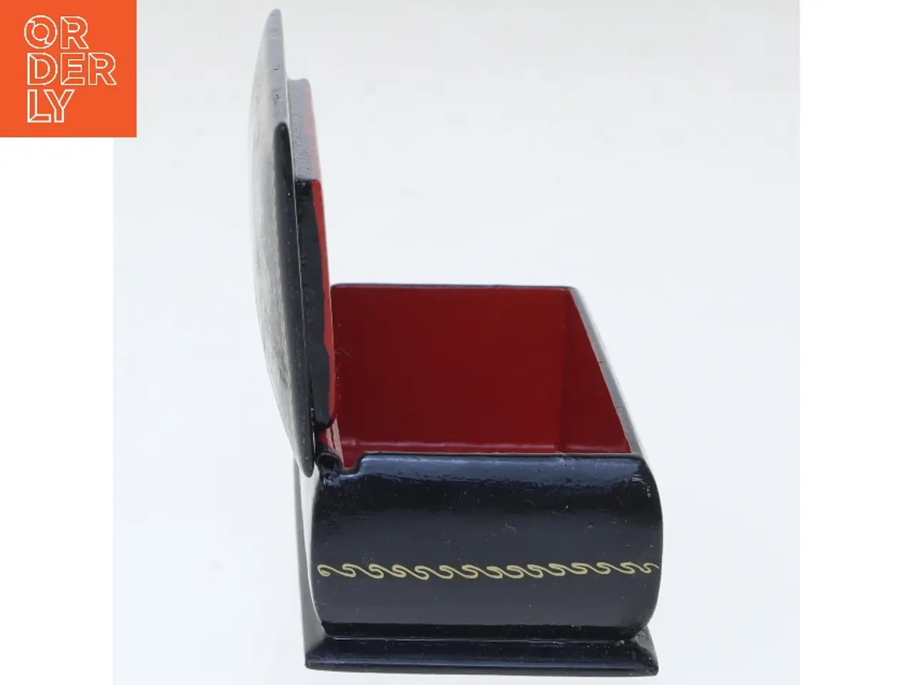 Billede 4 - Lille dekorativ æske med vintermotiv (str. 8x4x3 cm)