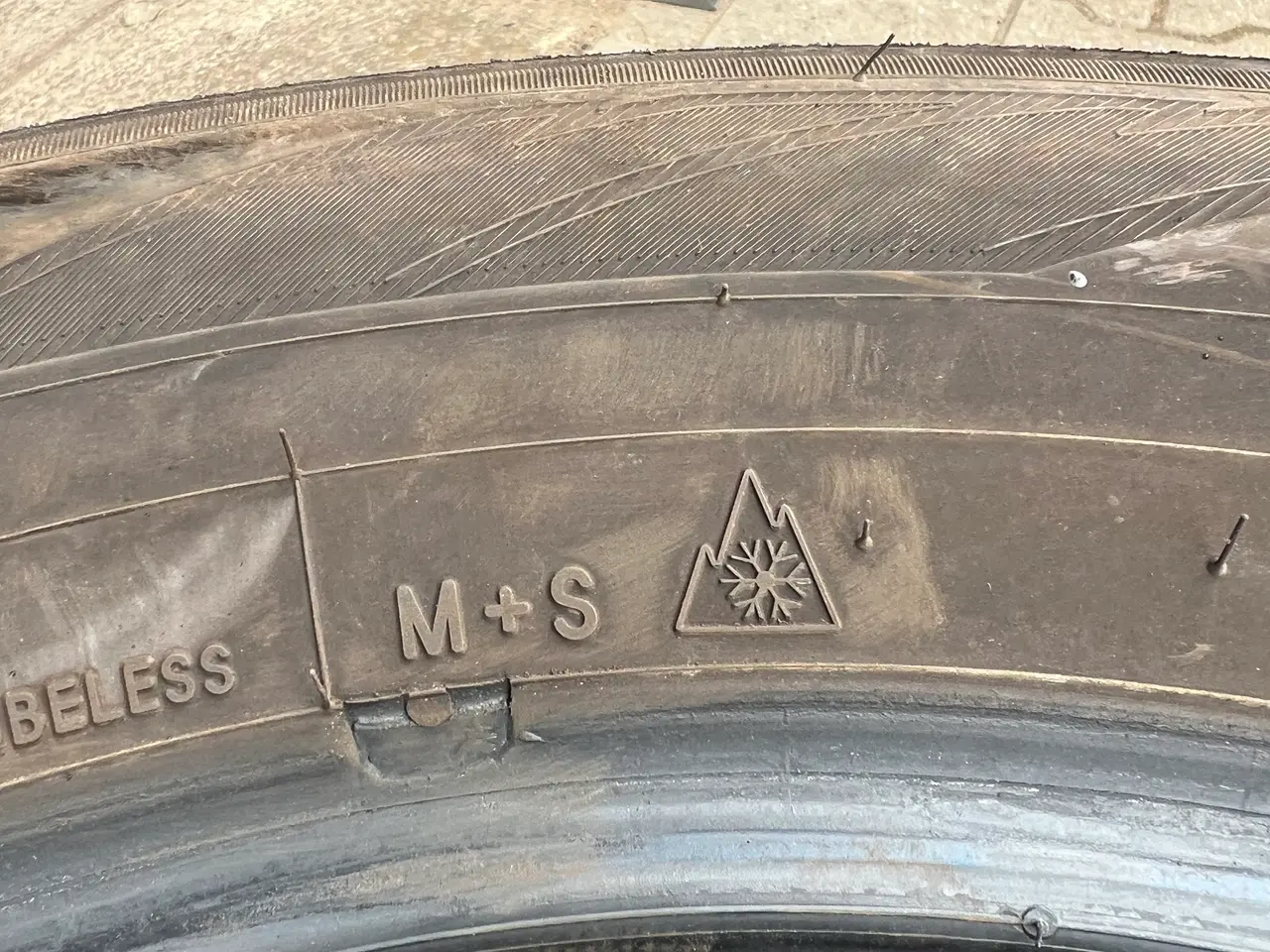 Billede 7 - 2 Stk Vinterdæk 215/65R16