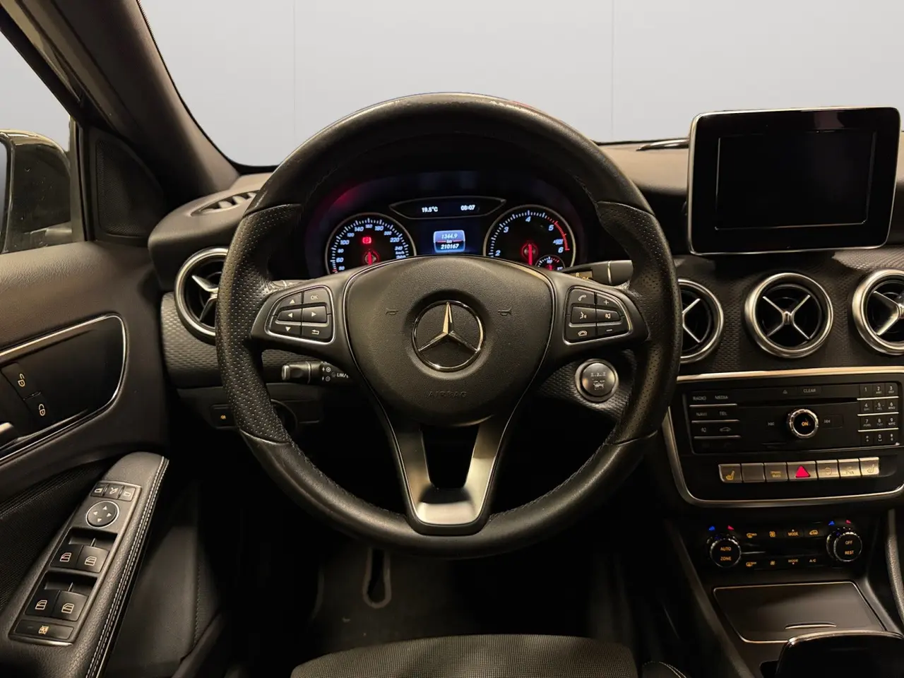Billede 6 - Mercedes A200 d 2,2 Final Edition AMG Line aut.