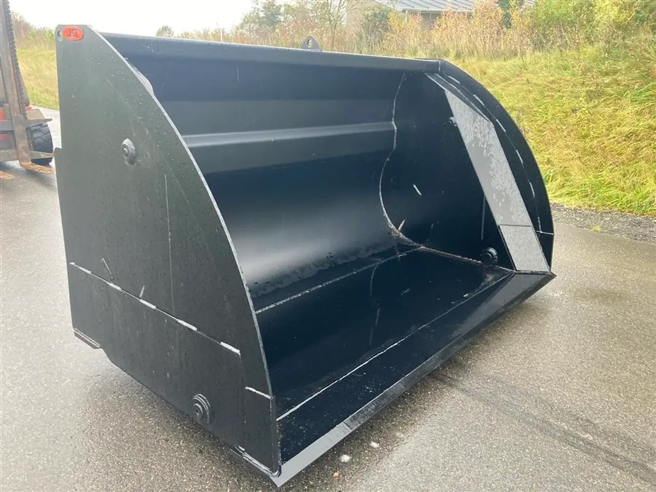 Billede 4 - JST Højtipskovl str.1  280 cm bred monteret med BM Fæste