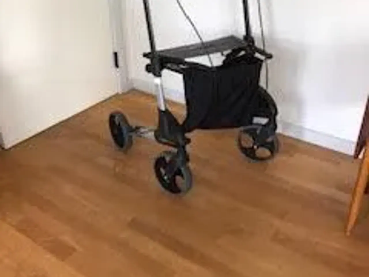 Billede 2 - Rollator - Meget tryghedskabende
