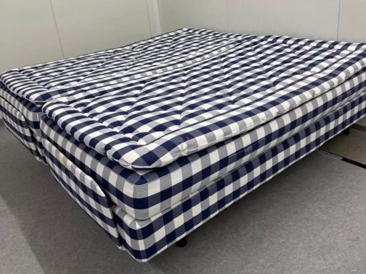 Billede 2 - Hästens elevationsseng i blød 210x210
