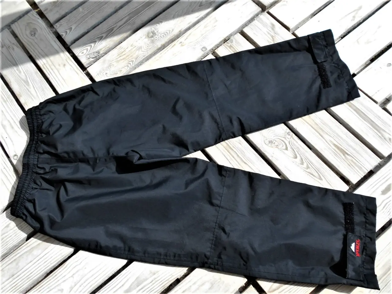 Billede 4 - NY MC Kinley sorte regnbukser med for str. 140