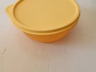 2 Tupperware opbevarings bøtter