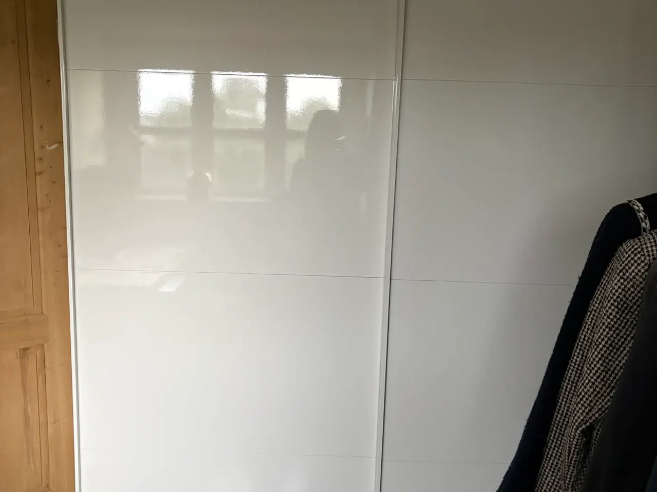 Billede 2 - FINT SOM NYT KLÆDESKAB
