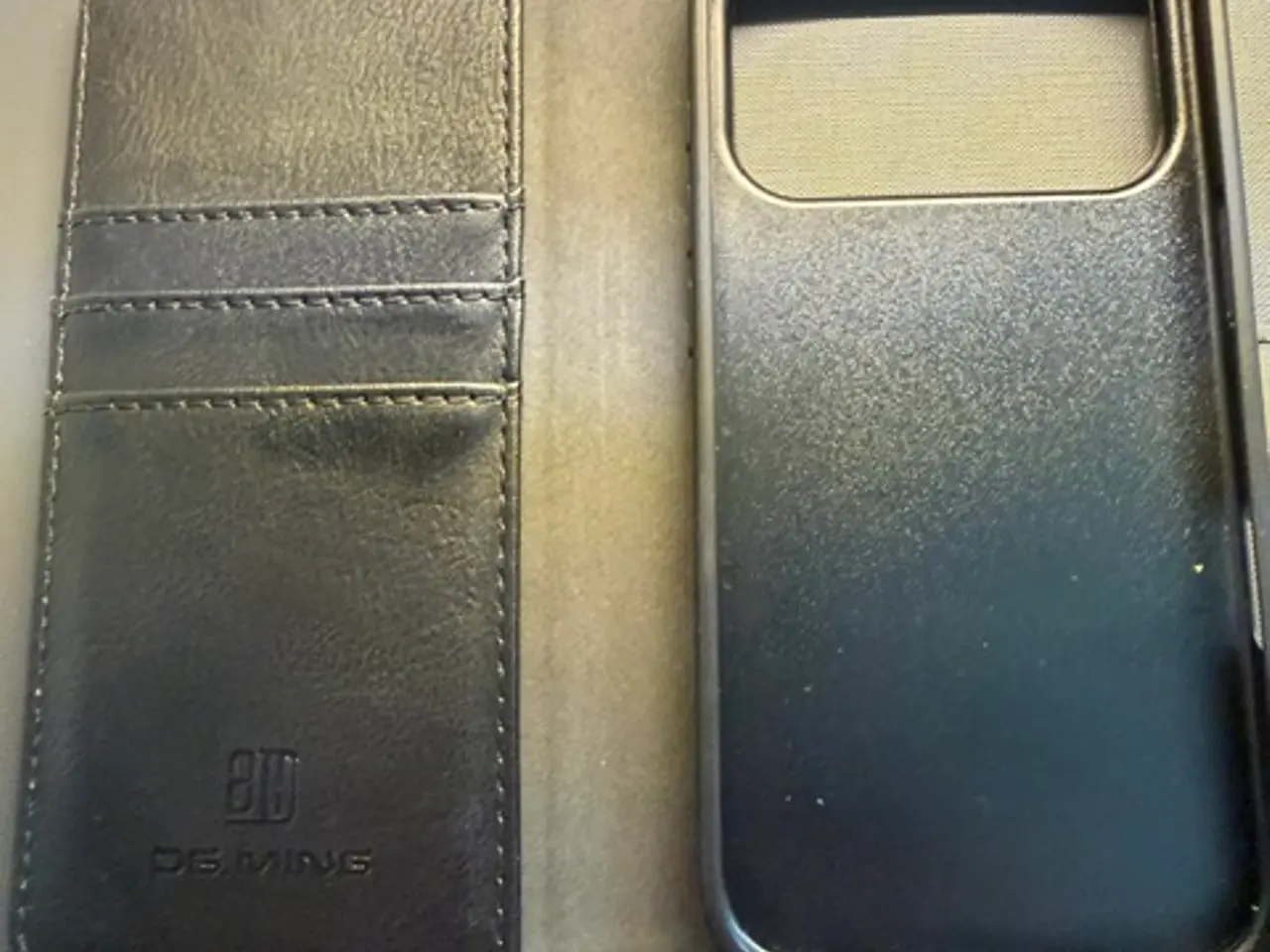 Billede 2 - Sort læder cover til Iphone 17 Pro