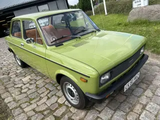 Fiat 128 i meget flot stand.