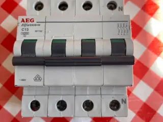 AEG C13 automatsikring 4-polet