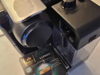 Nespresso kaffemaskine 
