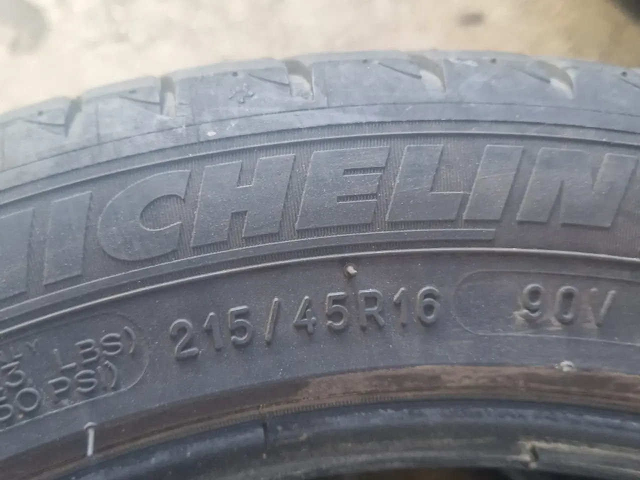 Billede 1 - 215/45-16 michelin sommer dæk