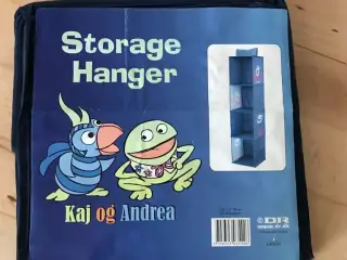 Kaj og Andrea hængereol