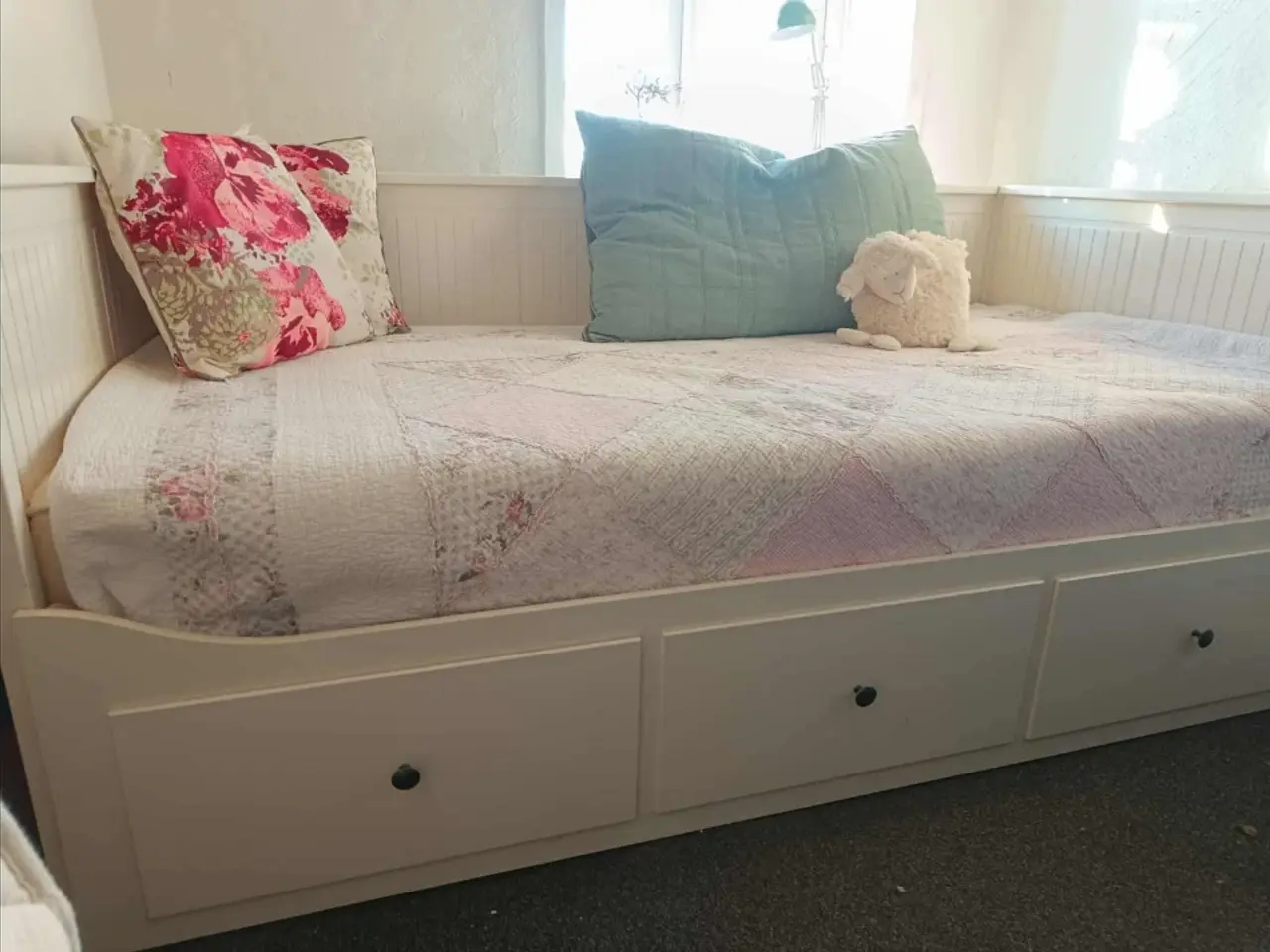 Billede 1 - Hemnes udtræksseng fra Ikea