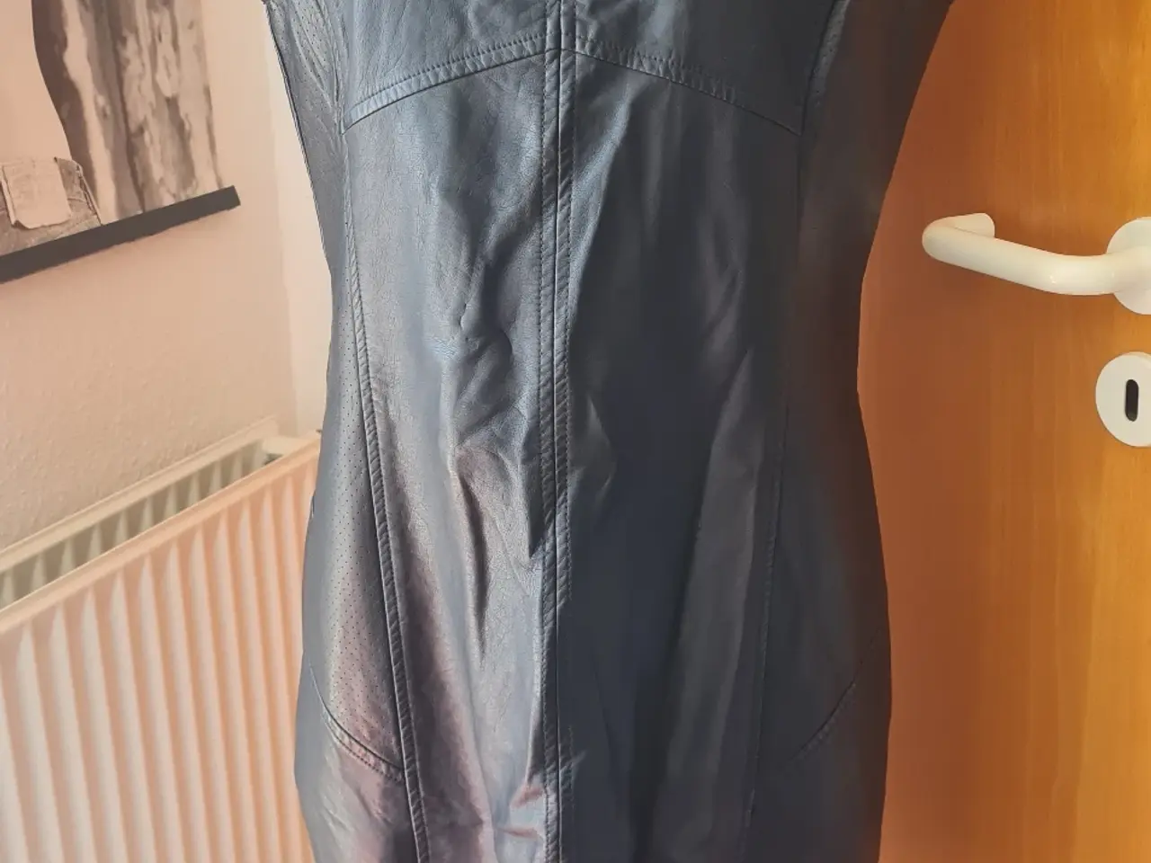 Billede 1 - Redwood PU kjole str 42
