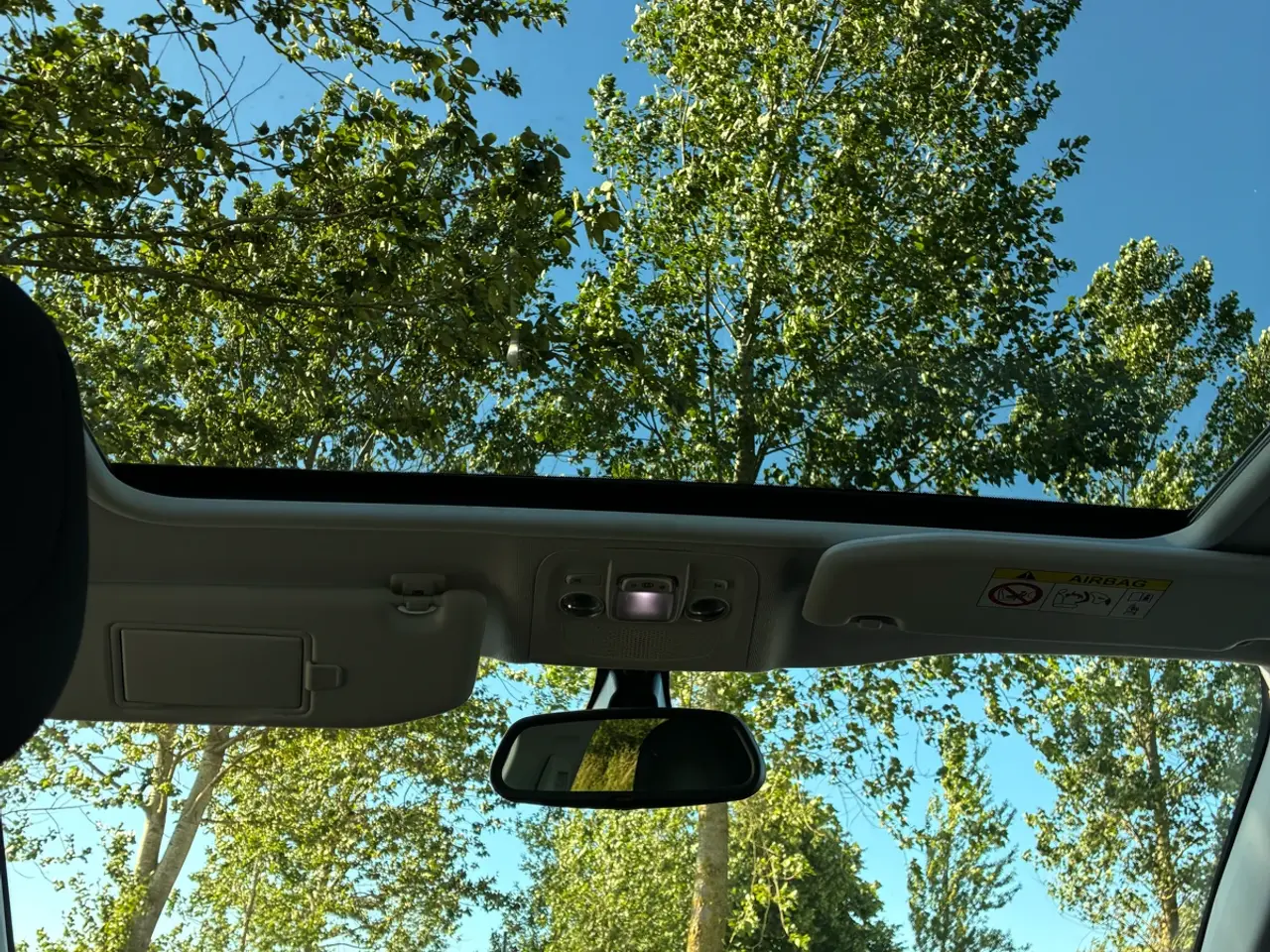 Billede 9 - Super flot og velholdt Peugeot 208