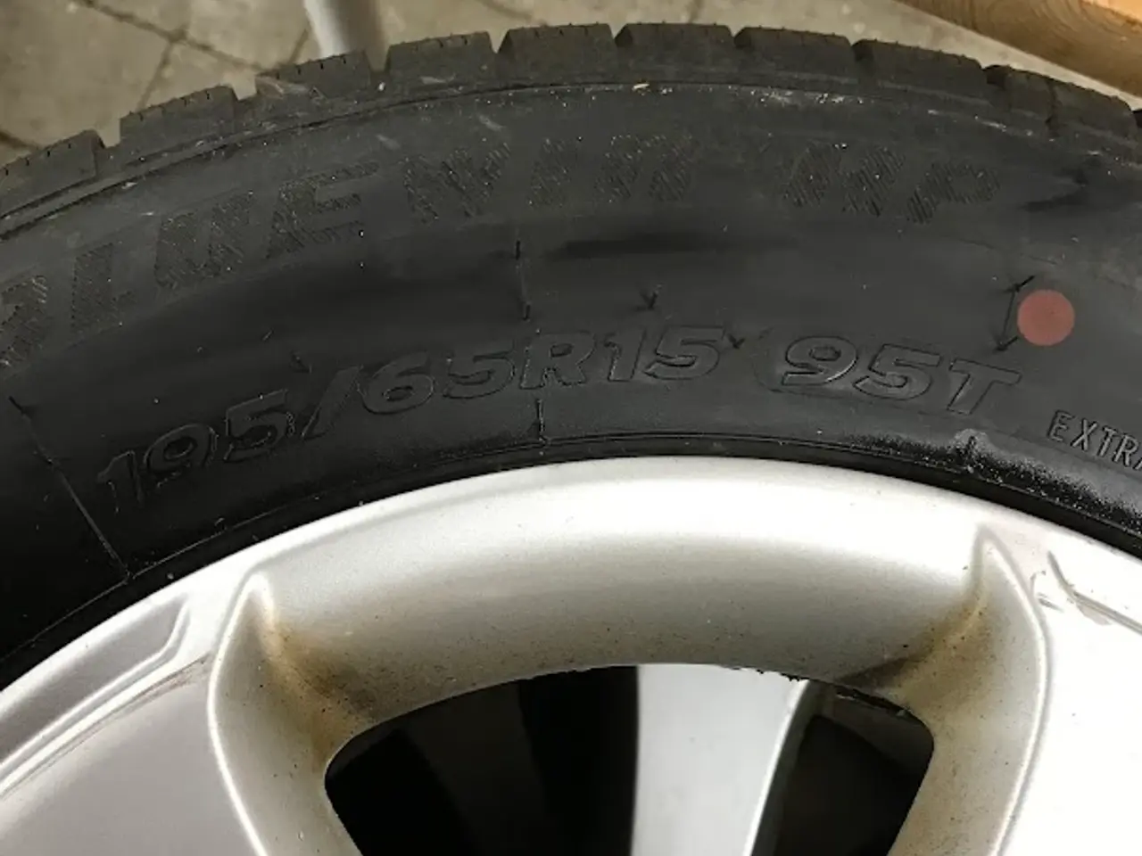 Billede 3 - Vinterdæk med fælge 195/65 R 15 95T