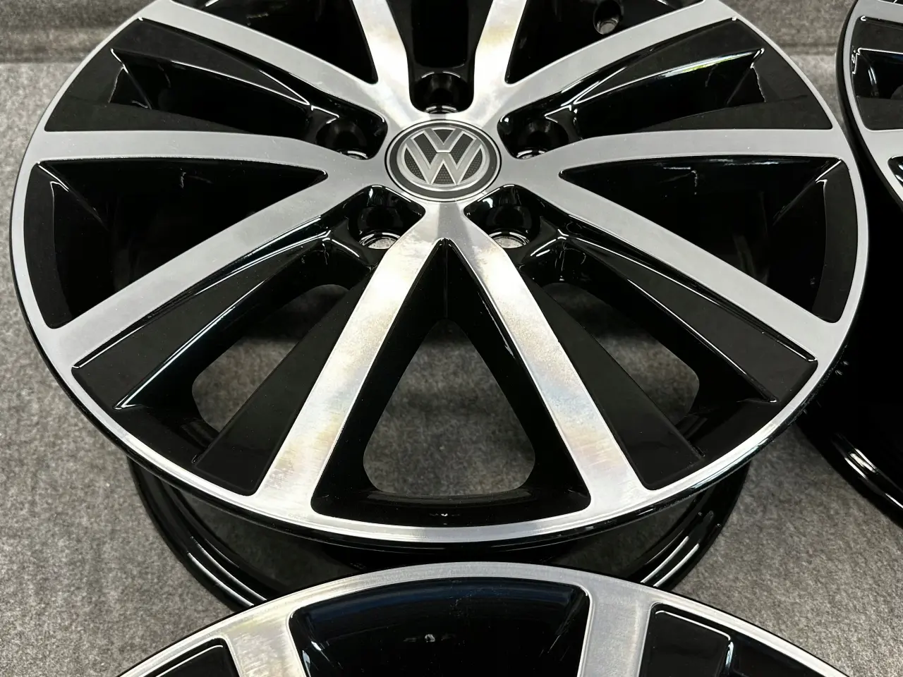 Billede 6 - VW T6 MULTIVAN CARAVELLE 7.0" x 17" 5x120 ET 55