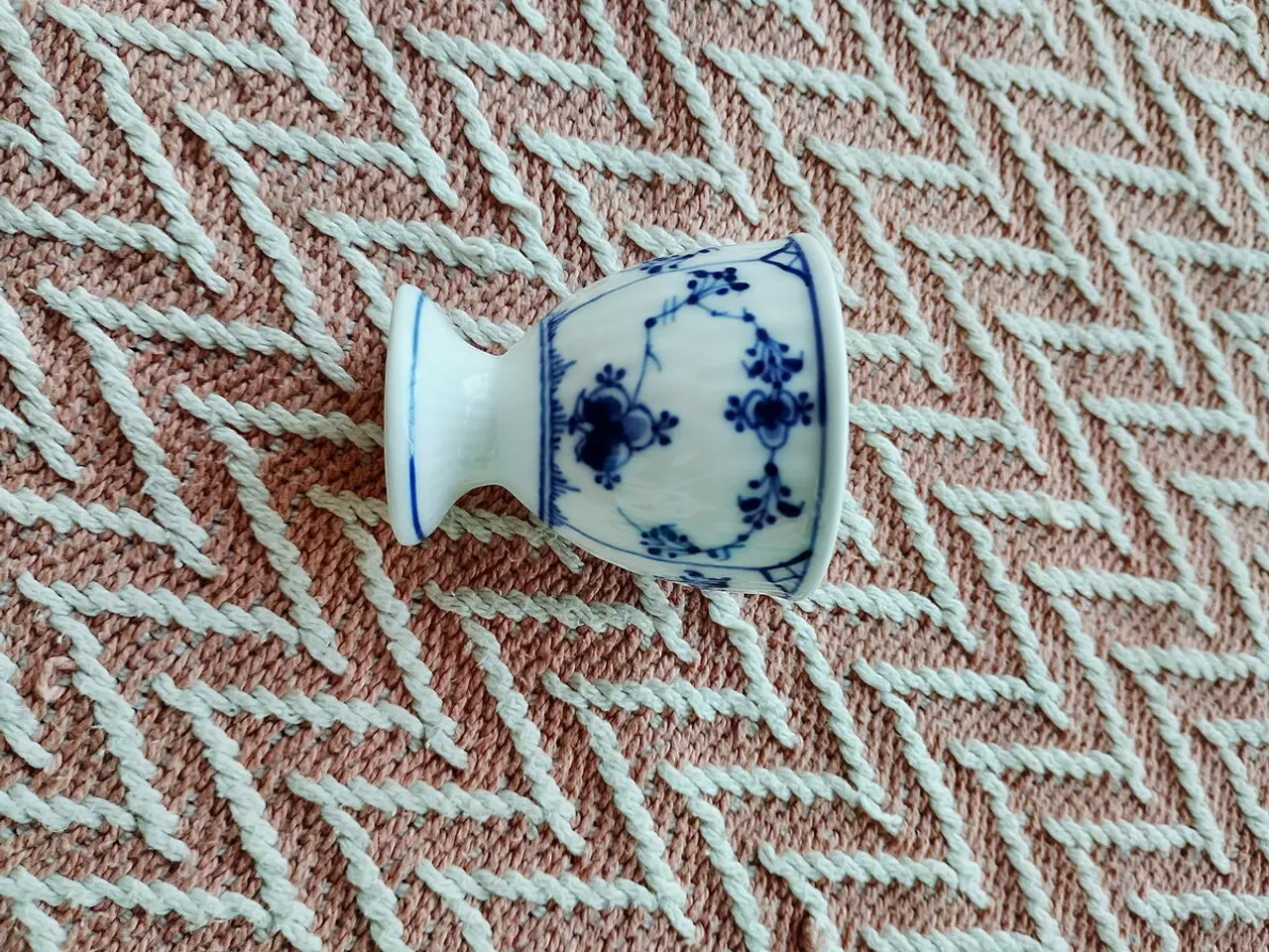 Billede 3 - Royal Copenhagen Musselmalet æggebæger 1/115