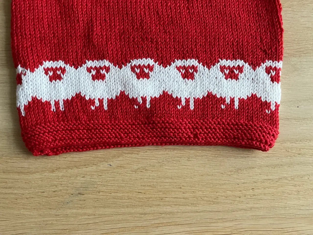 Billede 4 - Sweater med får, ny og ubrugt strik
