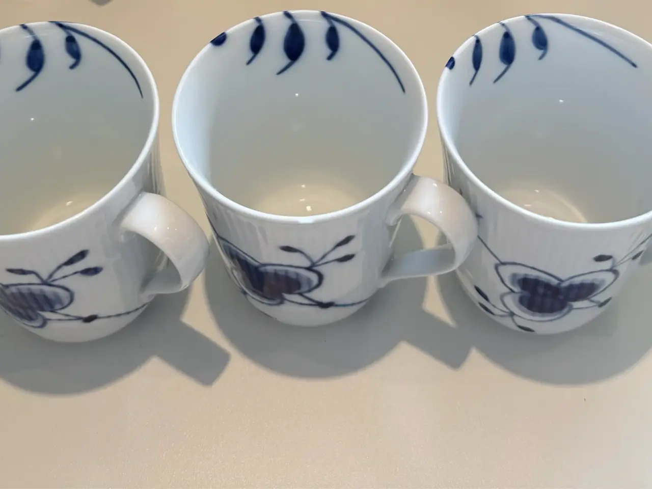Billede 8 - Royal Copenhagen blå mega riflet