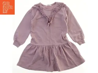 Langærmet kjole med blonde detaljer fra H&M (str. 128)