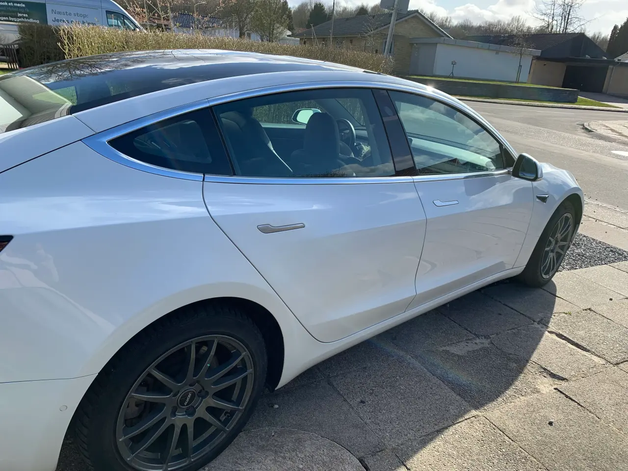 Billede 2 - Tesla 3 Standard Range Plus 4dr Fixed Ratio