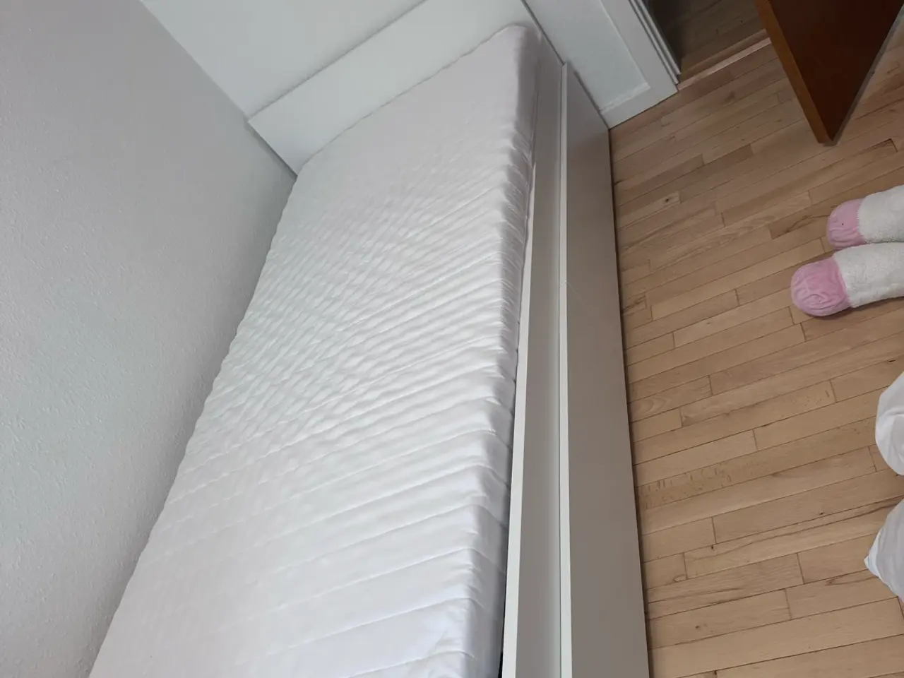 Billede 2 - 90x200 seng ink skuffer lammelbund ny madrass