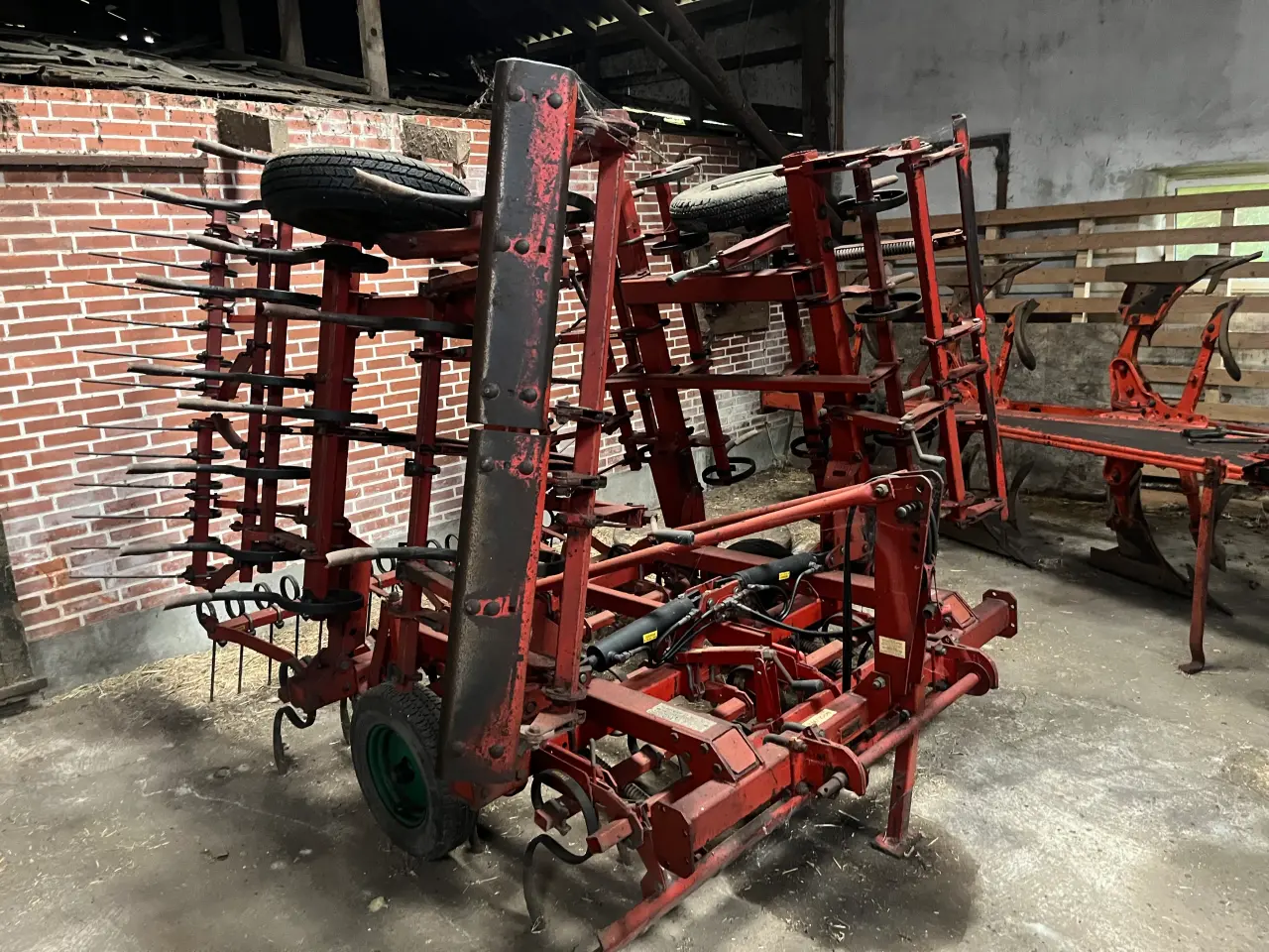 Billede 1 - Såbedsharve 54 tænder, hydraulisk opklap