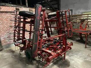 Såbedsharve 54 tænder, hydraulisk opklap