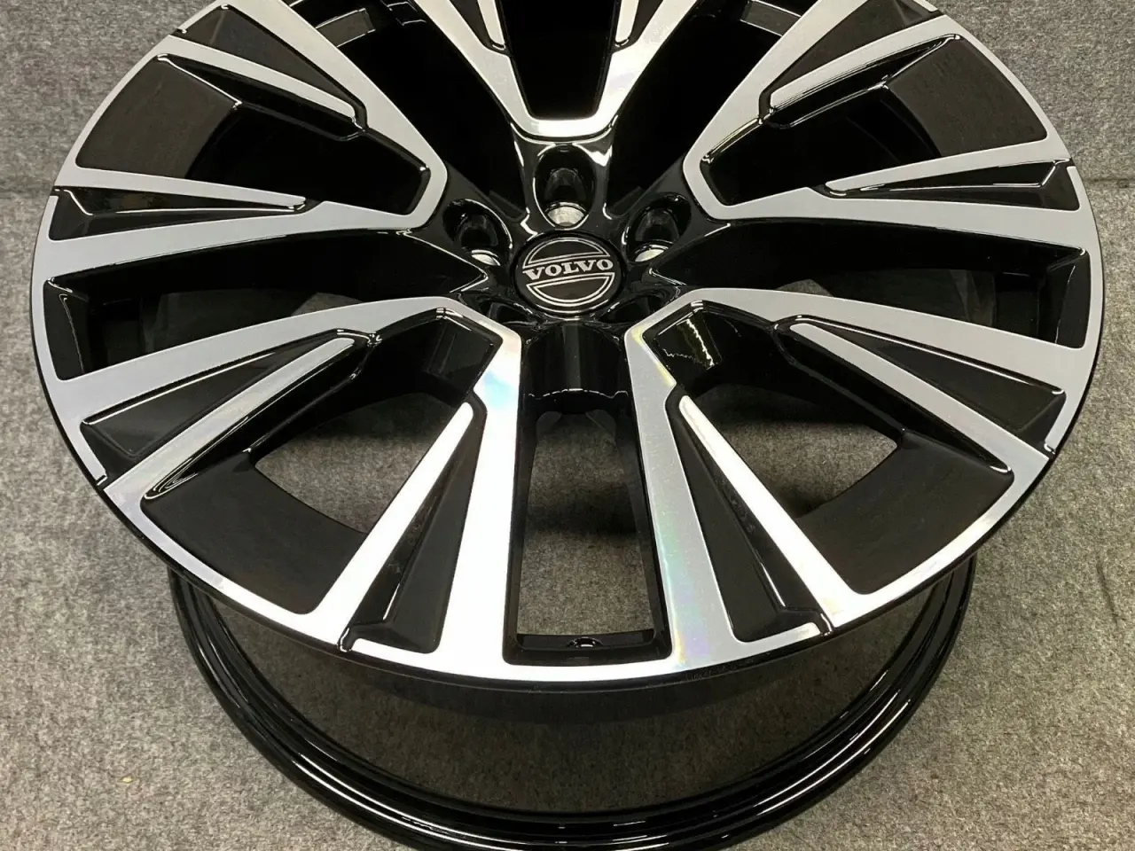 Billede 1 - ALUFÆLGE VOLVO XC90 R-DESIGN 20"
