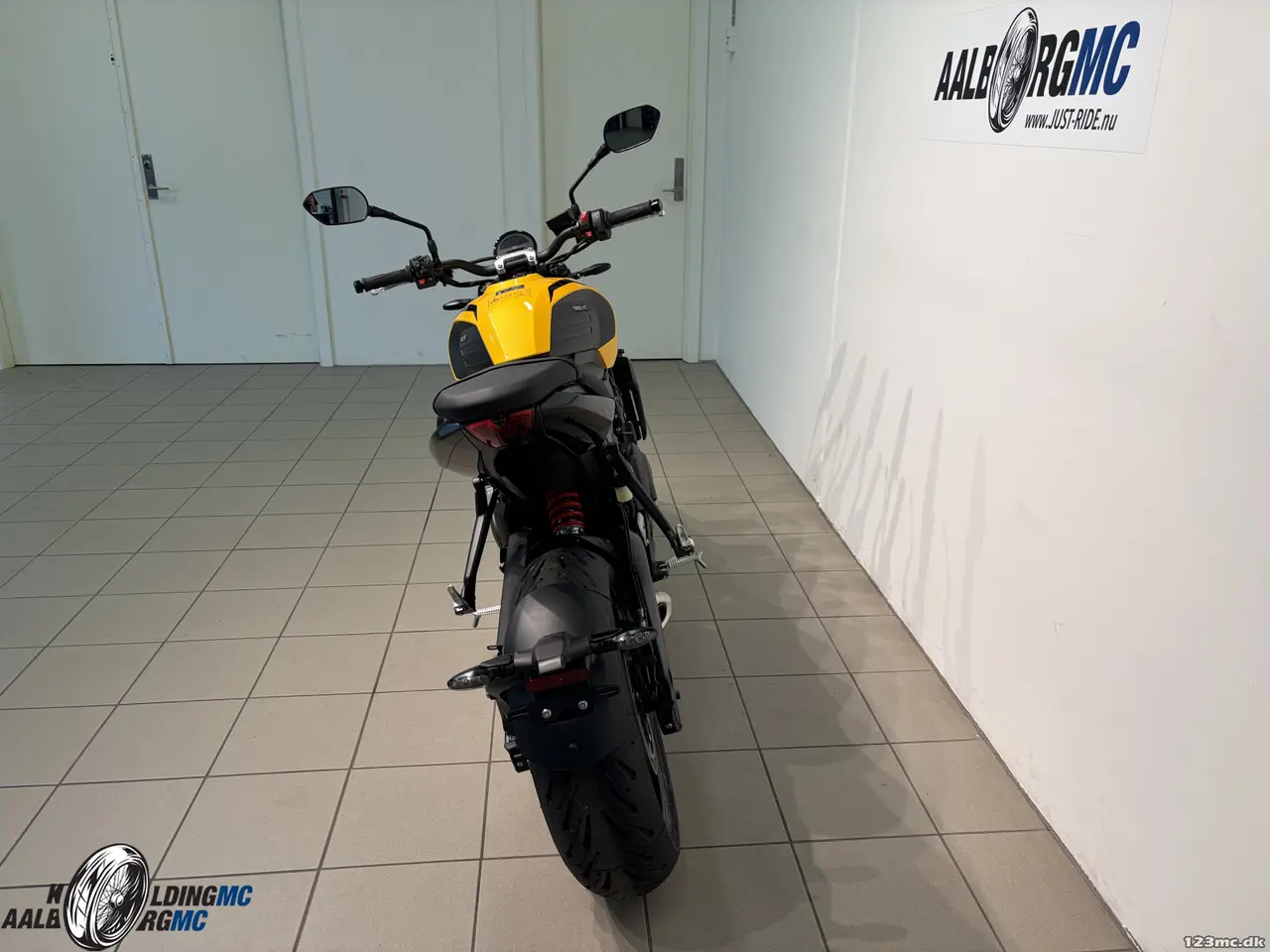 Billede 8 - Triumph Trident 660 Cosmic Yellow